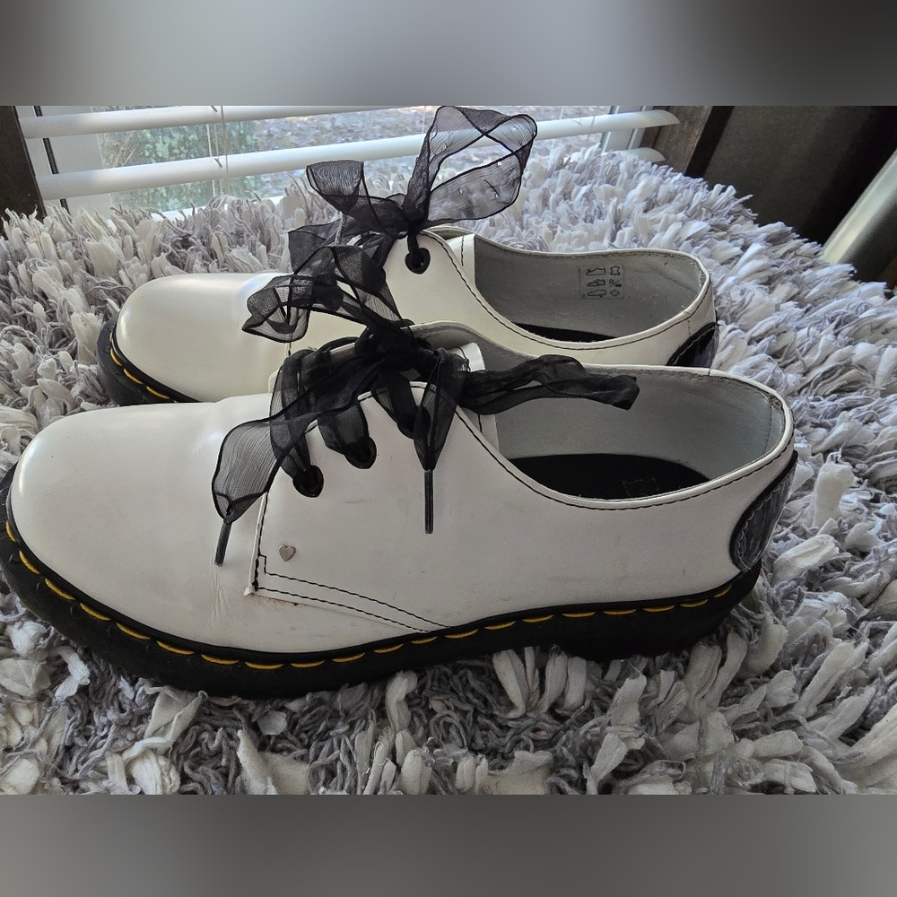 Dr Marten size 9